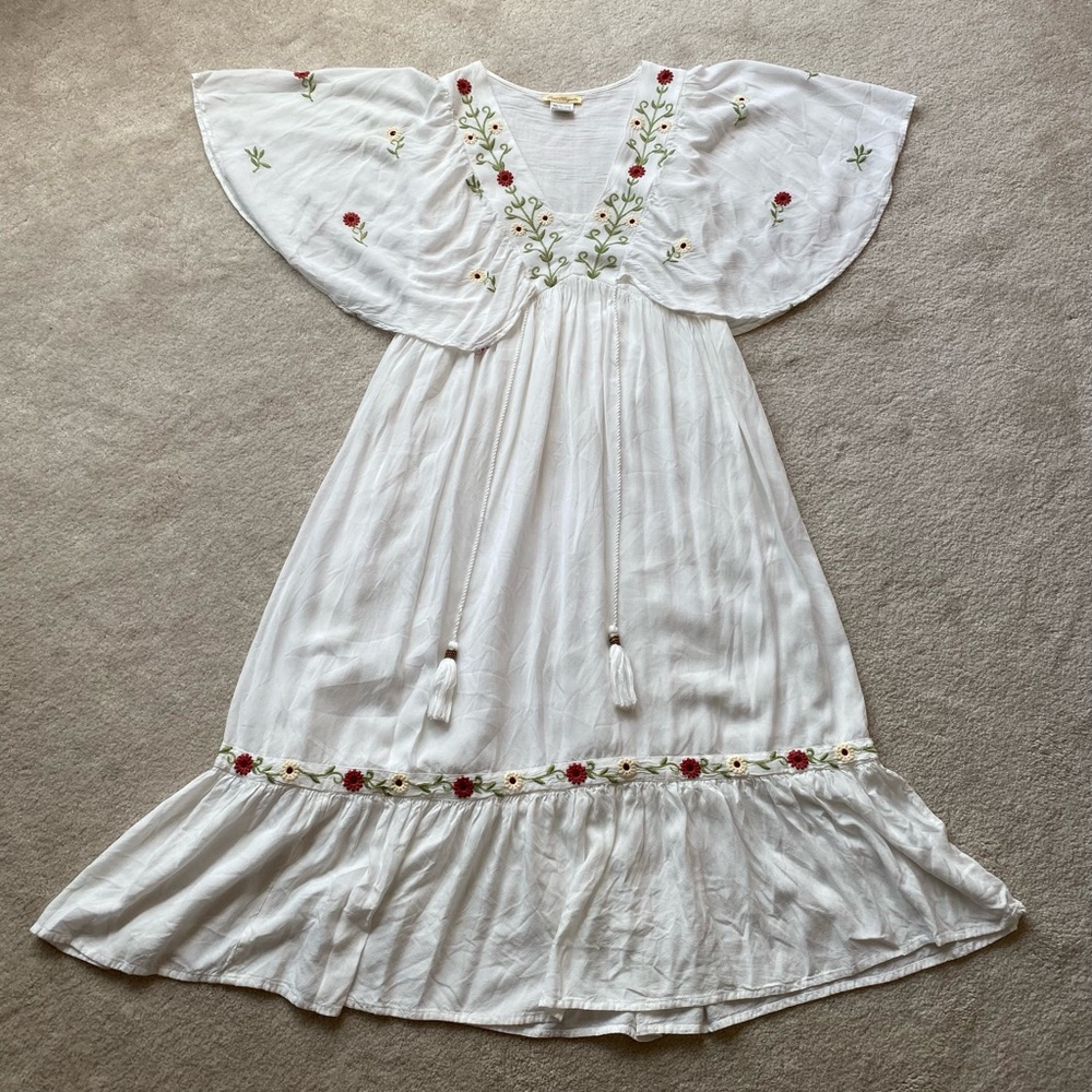 SWEET MAGNOLIA Embroidered Floral White Midi Dress Size Small Boho Cottagecore